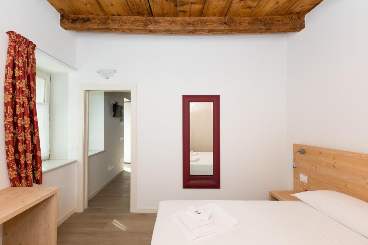 Colle Ameno Room And Breakfast Rovereto  Buitenkant foto