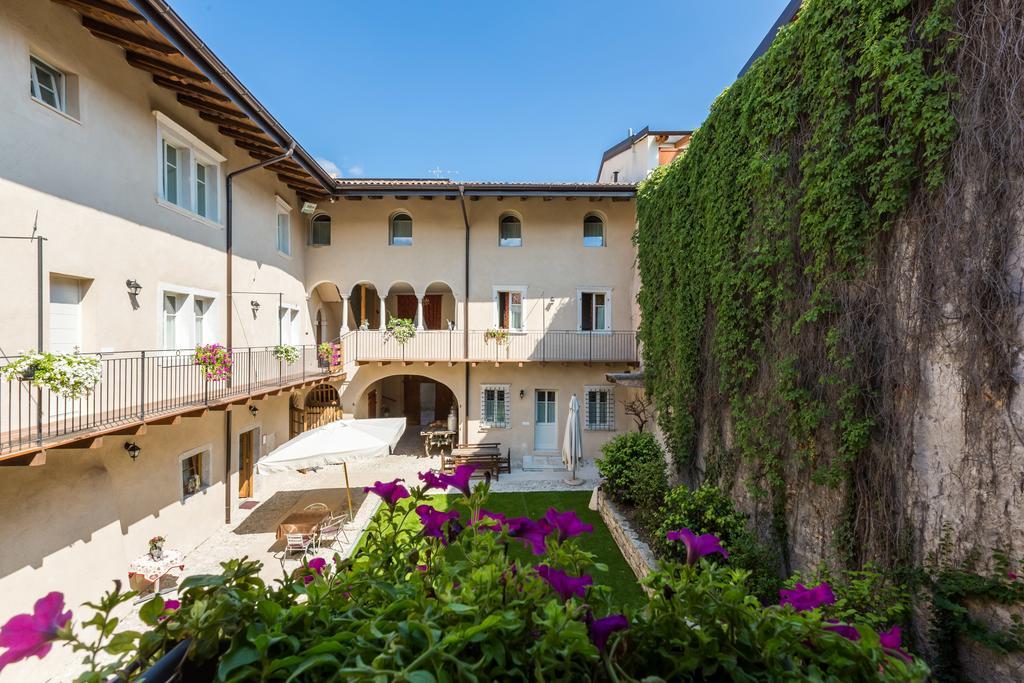 Colle Ameno Room And Breakfast Rovereto  Buitenkant foto