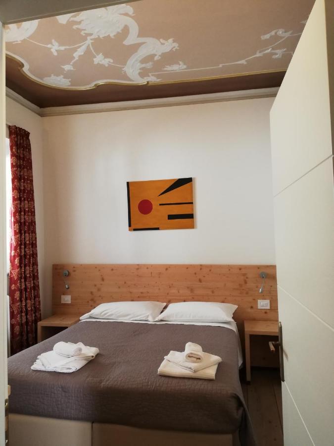Colle Ameno Room And Breakfast Rovereto  Buitenkant foto