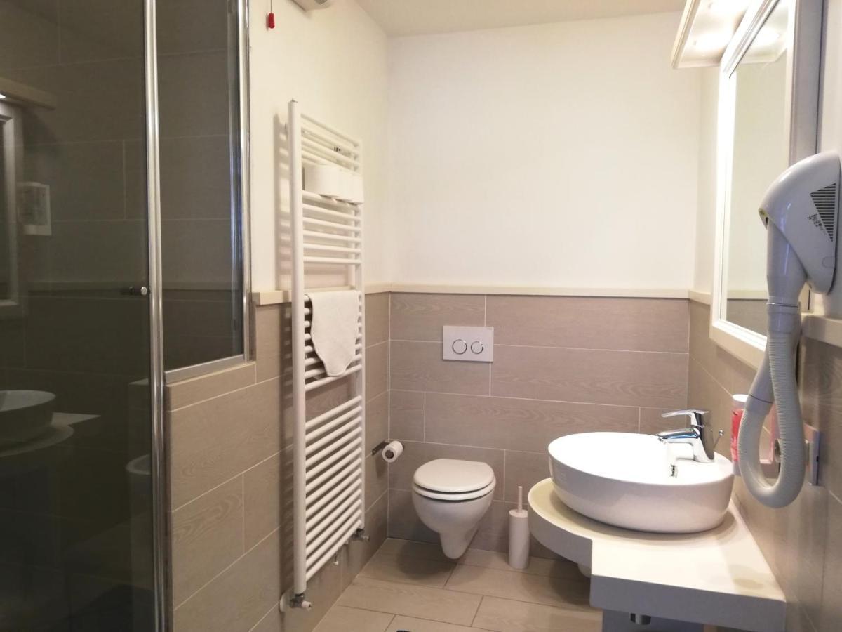 Colle Ameno Room And Breakfast Rovereto  Buitenkant foto