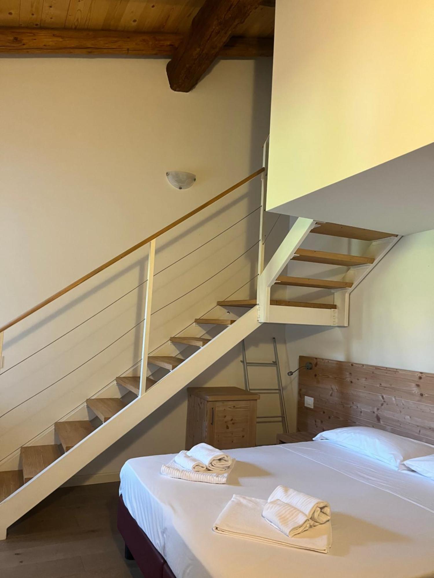 Colle Ameno Room And Breakfast Rovereto  Buitenkant foto