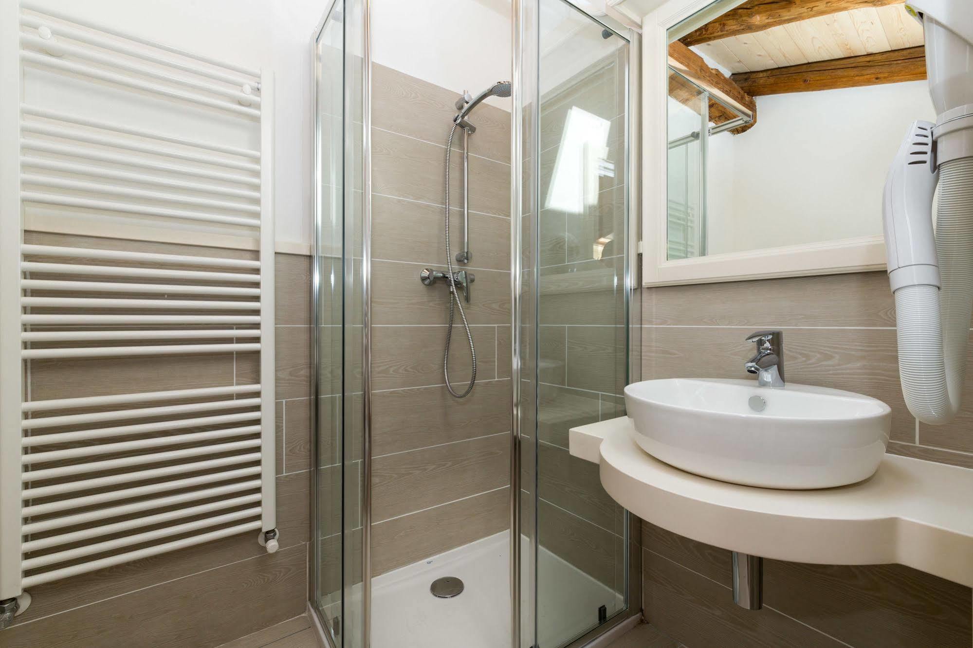 Colle Ameno Room And Breakfast Rovereto  Buitenkant foto