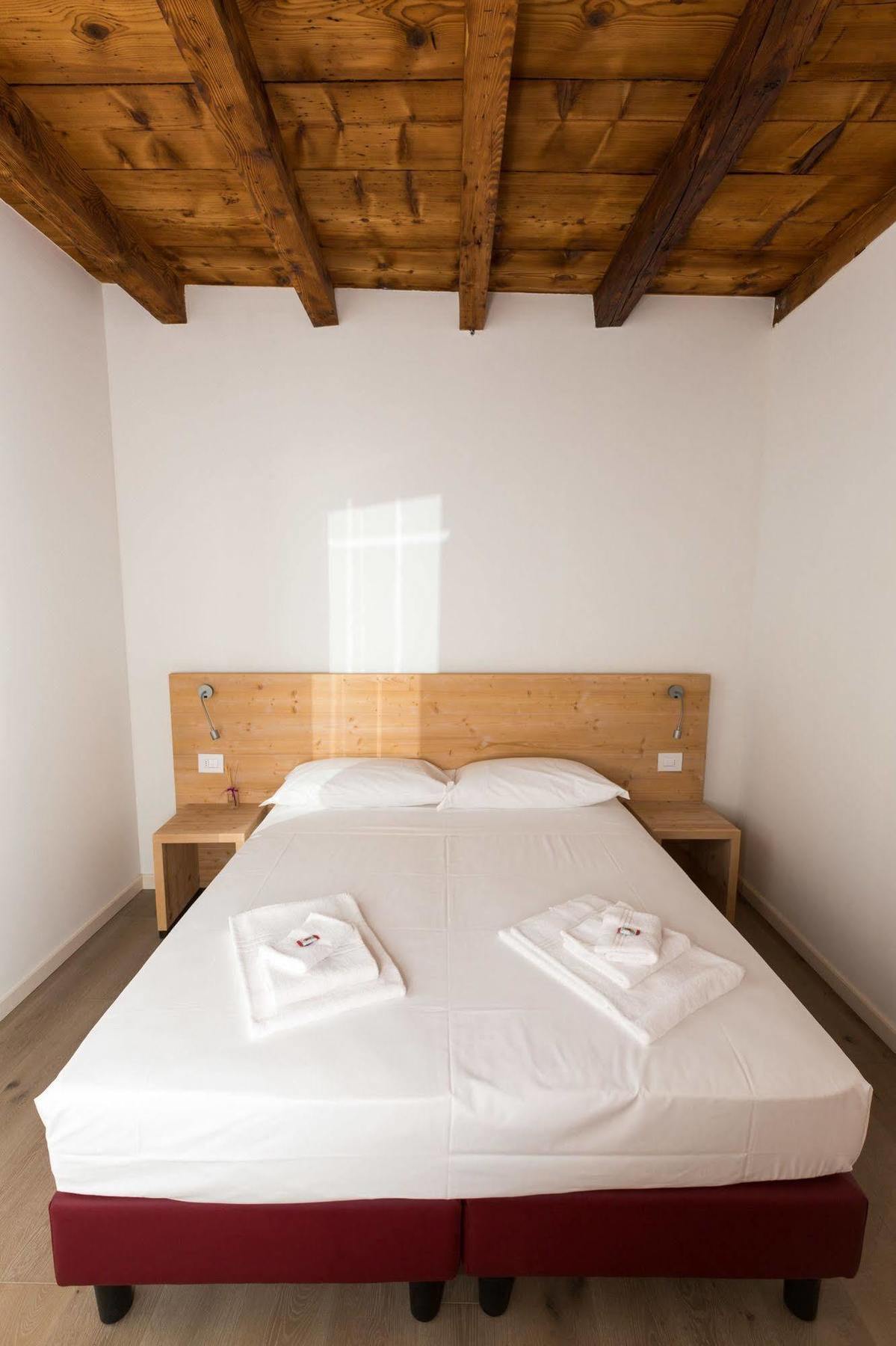 Colle Ameno Room And Breakfast Rovereto  Buitenkant foto